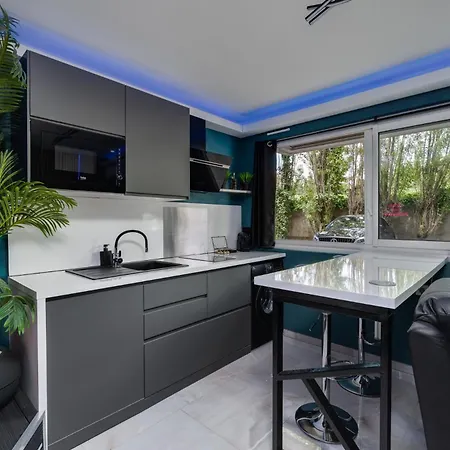 Room, Avec Privatif