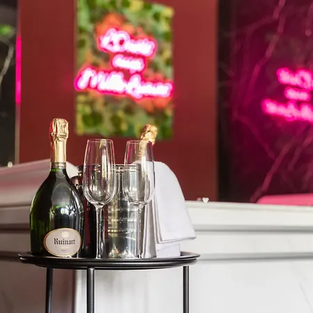 Room, Avec Privatif *